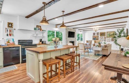Merifield Acres Cottage | Bring YOUR BOAT- Private Dock, Deep Water, Gameroom and Firepit