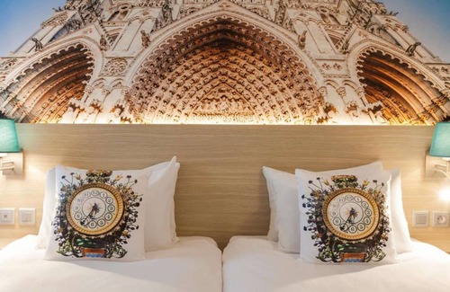 Longueau Hotel | Brit Hotel Confort Amiens