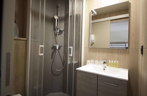 Aubiere Hotel | Brit Hotel Essentiel Arverne Clermont Sud