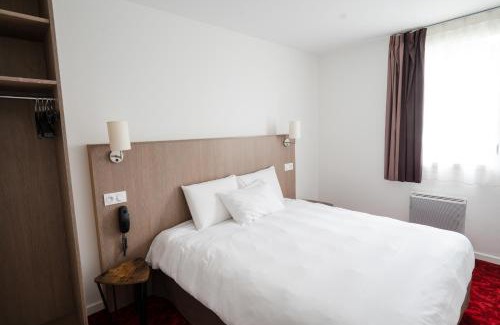 Cholet Hotel | Brit Hotel Essentiel Cholet