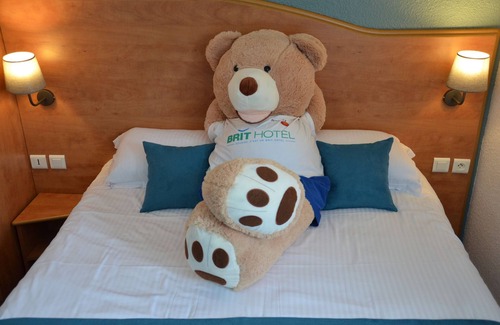 Herouville-Saint-Clair Hotel | Brit Hotel Caen Herouville