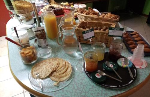 Fayet Hotel | Brit Hotel St-Quentin/Nord