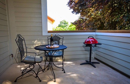 Jacksonville Cottage | Britt Cottage - Perfect Downtown Location