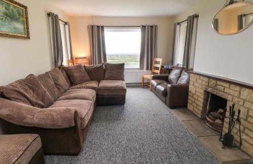 Eleighwater House | Broadlands Bungalow