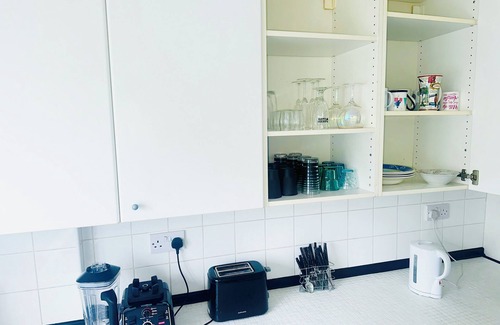 Downham Apartment | Bromley Bliss Apartment Getaway