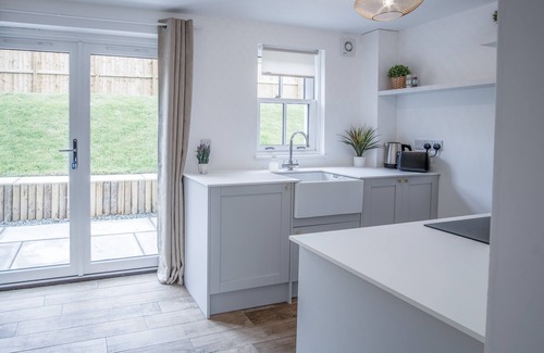 St Brides Cottage | Brook Cottage - 2 Bedroom Cottage - Dale