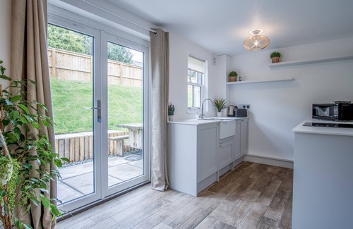 St Brides Cottage | Brook Cottage - 2 Bedroom Cottage - Dale