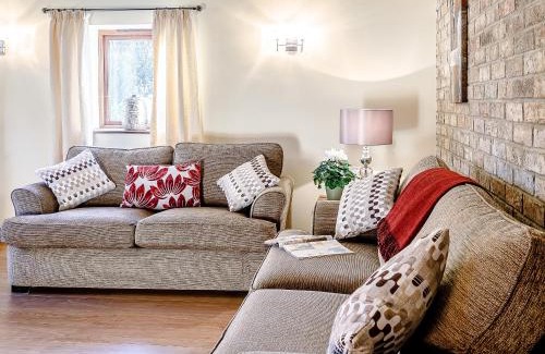 Louth House | Brook House Farm Cottage