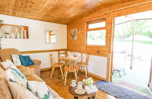 Llandysul Cottage | BROOK LODGE, pet friendly, character holiday cottage in Penrhiwllan