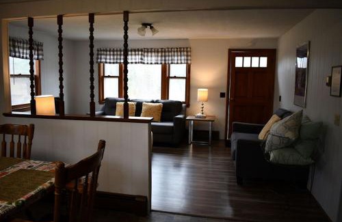 Goshen House | Brook Road Condo