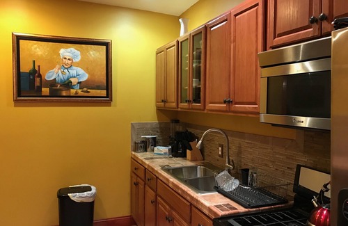 East Flatbush Apartment | Brooklyn two bedroom apartment 45 minutes to Manhattan. Corp/Long-term welcome!