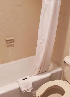 Norton Hotel | Brooks Motel
