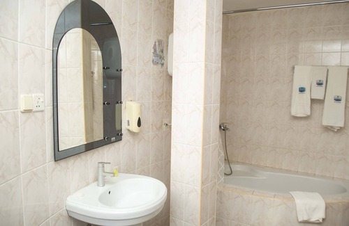 Janman Hotel | BROOKVALE HOTEL