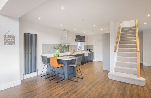 Windermere House | Broom Hill, Luxury home with Swim Spa - sleeps 8