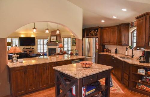 Red River House | Brown Bear Lodge -
