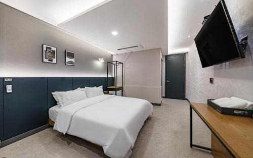 Guun-dong Hotel | Brown Dot Hotel Guun