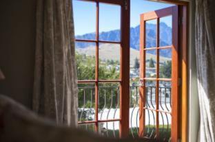 Queenstown Bed & Breakfast | Browns Boutique Hotel