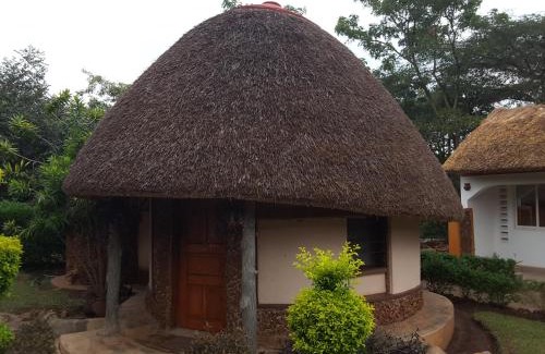 Lira Bed & Breakfast | Brownstone Country Home