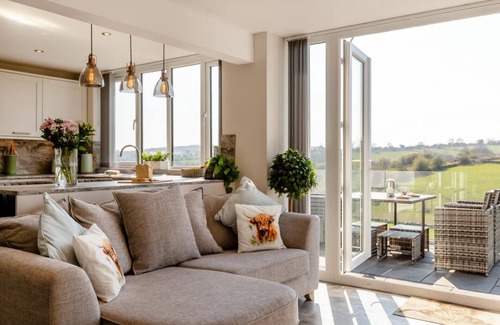 Bonsall Cottage | Brumlea Farm Cottage, Rural Country Stay, Couples & Friends, private & peaceful