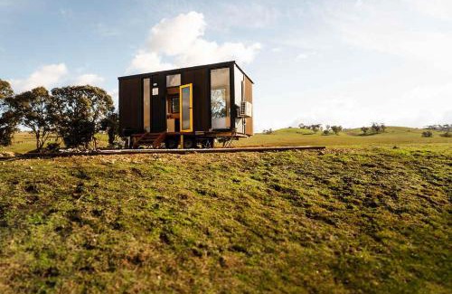 South Gundagai House | Brungle Creek Escape 1 by Tiny Away