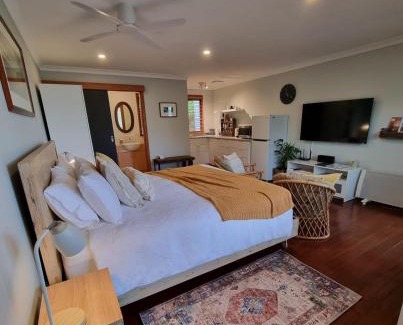 Ocean Beach Apartment | Brushwood Studio