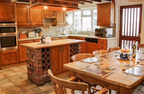 Longford Cottage | BRYN CELYN, pet friendly, character holiday cottage in Trefonen