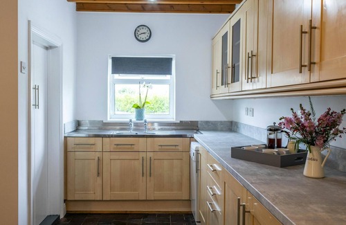 Whitland Cottage | Bryniago, Clynderwen