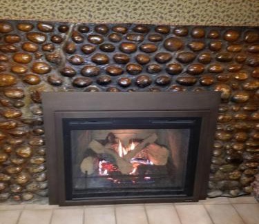 Munising Hotel | Buckhorn Resort