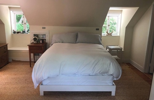 Red Oaks Mill House | Bucolic 2 bedroom Stone Cottage on River Bank