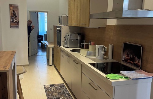 Nepszinhaz negyed Apartment | Budapest City Apartments For Groups