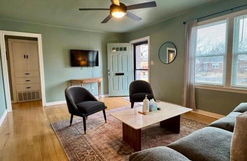 Midwest City House | Budget 2br Stay Near Tinker Afb Pet Friendly L1