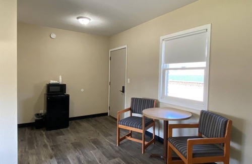 Hastings House | Budget-Friendly Comfort