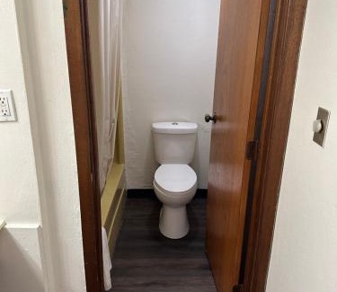 Storm Lake Hotel | Budget Inn Motel