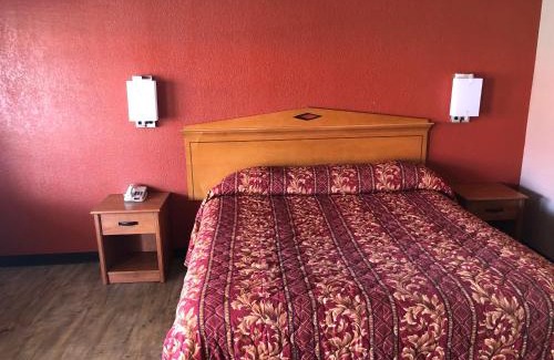 New Albany Hotel | Budget Inn - New Albany
