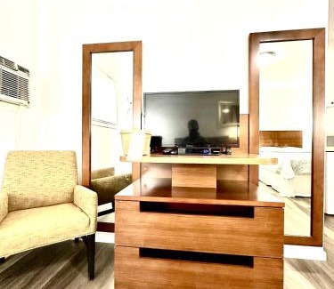 Wellsville Hotel | Budget Inn