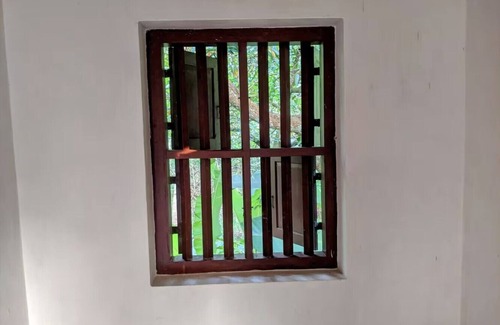Kozhikode Villa | Budget Kerala Countryside Heritage Villa near Waterfall