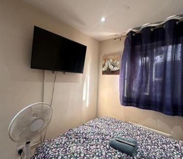 Fitzrovia House | Budget Small Room