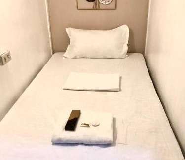Pembo Hotel | Budget Transient Capsule Room Mirasol Near BGC