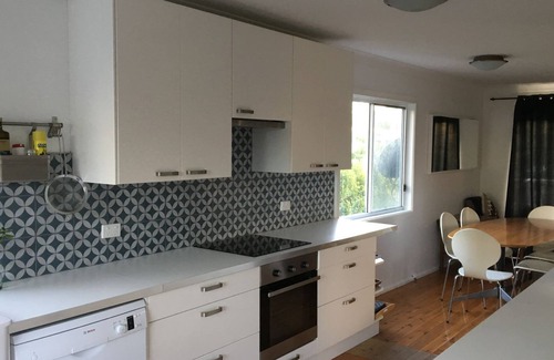 Budgewoi House | Budgewoi Blue Beach House