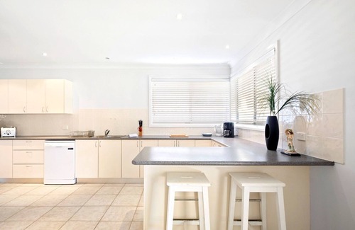 Budgewoi House | Budgewoi Waterfront Haven