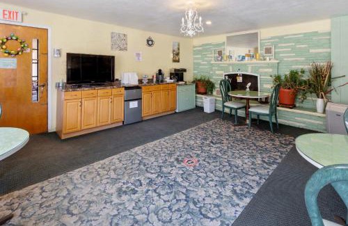 Delhi Hotel | Buena Vista Inn Motel