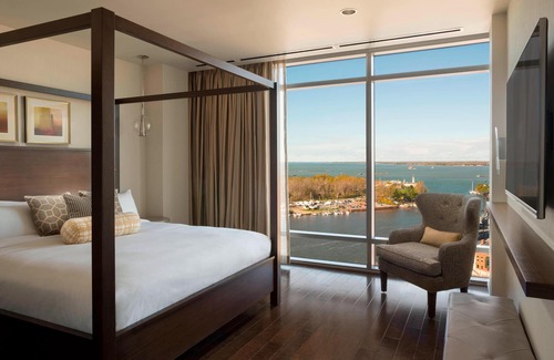 Downtown Buffalo Hotel | Buffalo Marriott at LECOM HARBORCENTER
