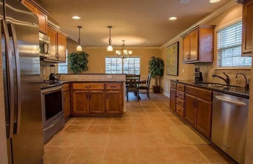 Hollister House | Buffalo Ridge Retreat
