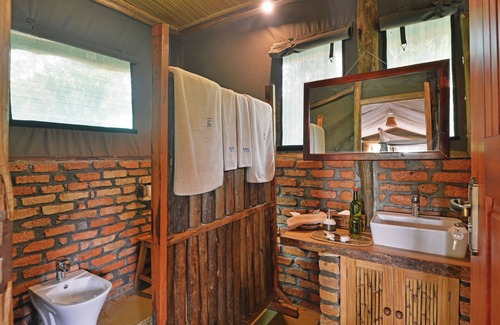 Buhaguzi Cabin | Bugoma Jungle Lodge