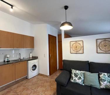 Besalu Apartment | BUHARDILLA PARA DOS EN CAN MINGU