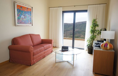 Gratallops Hotel | Buil & Gine Wine Hotel