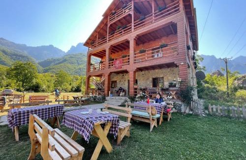 Theth House | Bujtina Dreni