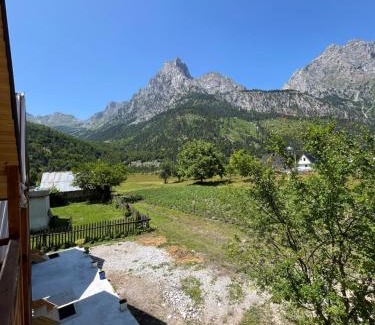 Valbone House | BUJTINA IZET SELIMAj