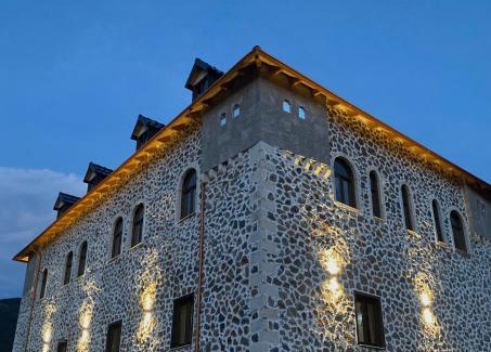 Diber House | Bujtina Oxhaku i Docit