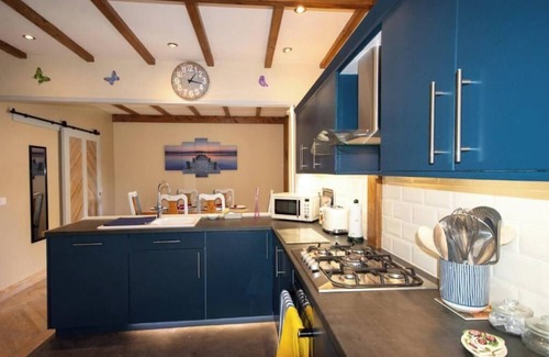 Bulat-Pestivien House | Bulat-Pestivien Retreat with 4 spacious Bedrooms